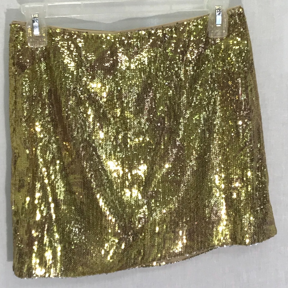 Super cute sequin skirt